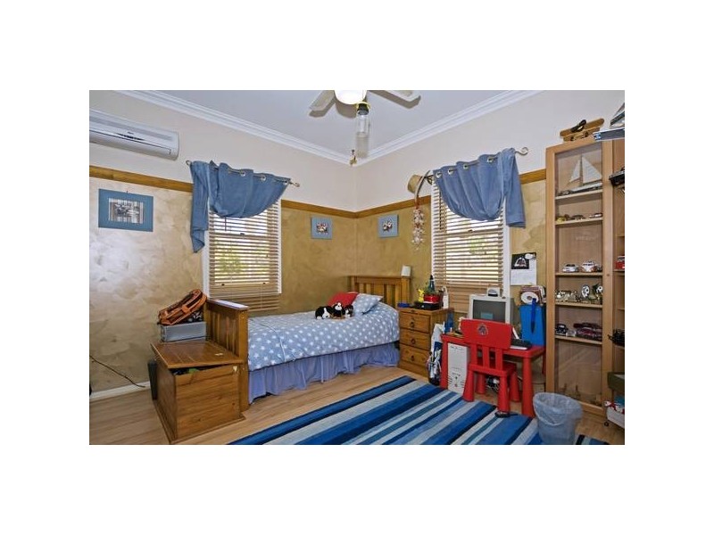 38 Sears Rd, Yatala QLD 4207