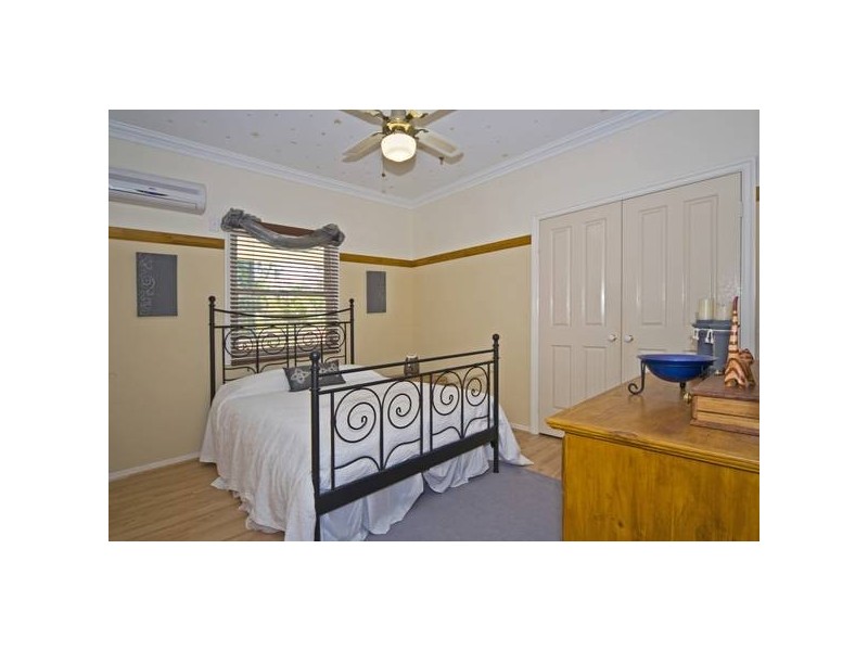 38 Sears Rd, Yatala QLD 4207