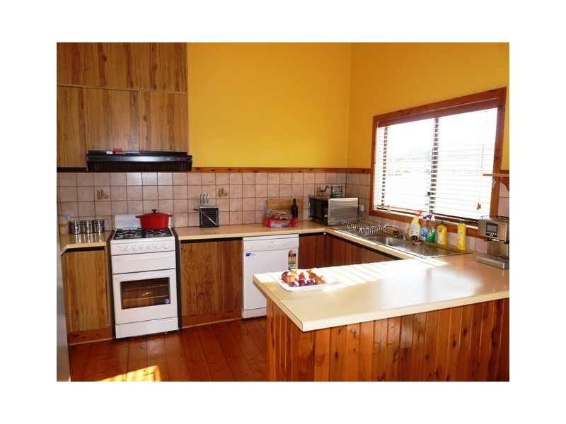 6 The Esplanade, Warrnambool VIC 3280