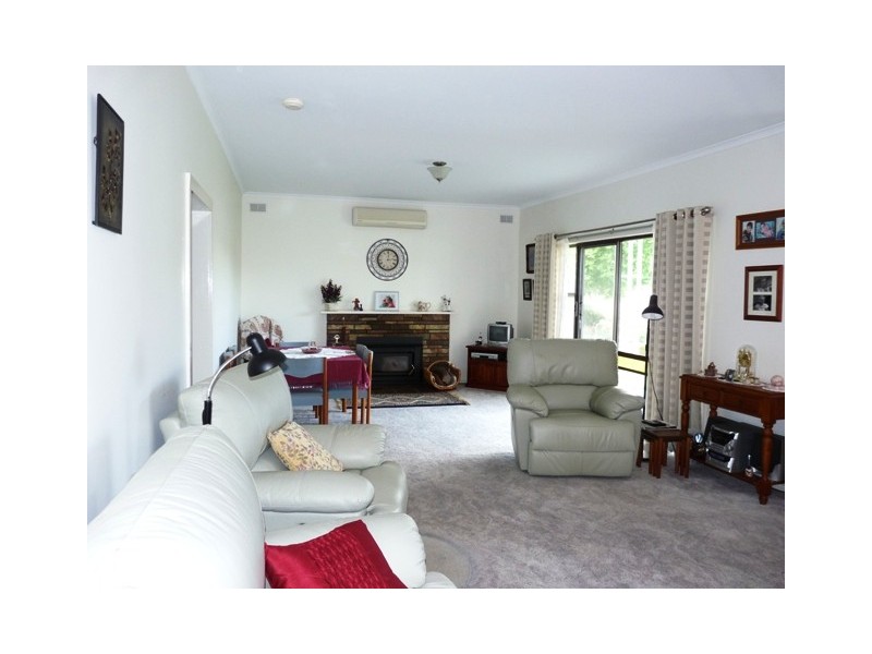 36 Ti Tree Lane, Penshurst VIC 3289