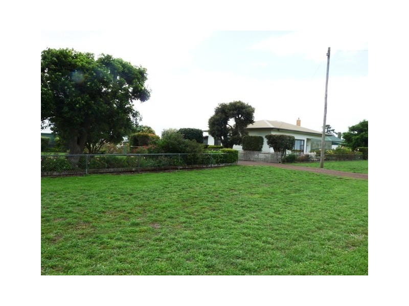 36 Ti Tree Lane, Penshurst VIC 3289
