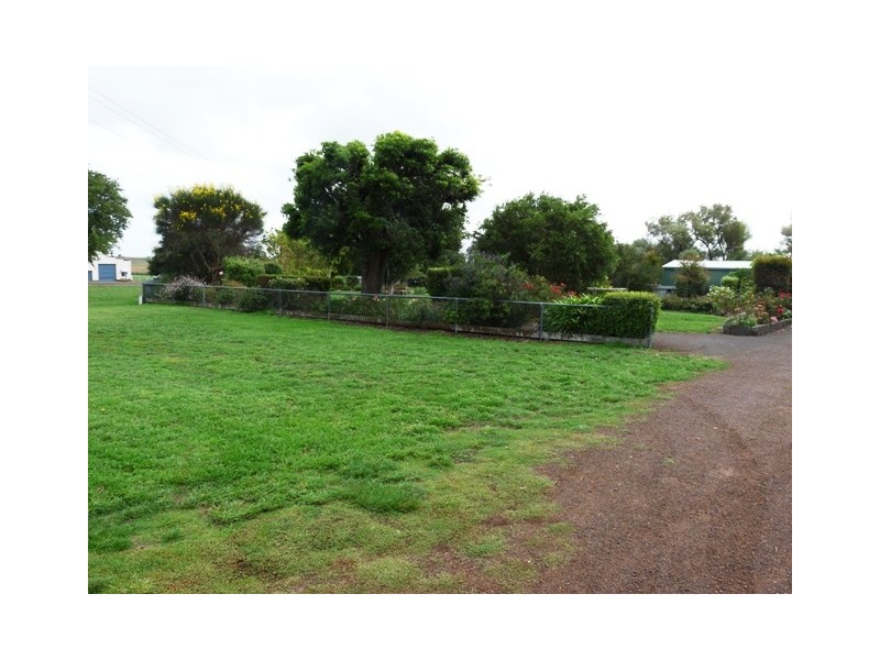 36 Ti Tree Lane, Penshurst VIC 3289