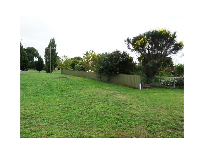 36 Ti Tree Lane, Penshurst VIC 3289