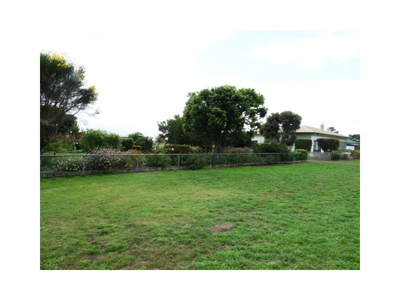 36 Ti Tree Lane, Penshurst VIC 3289