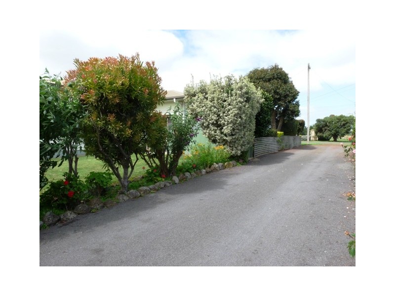 36 Ti Tree Lane, Penshurst VIC 3289