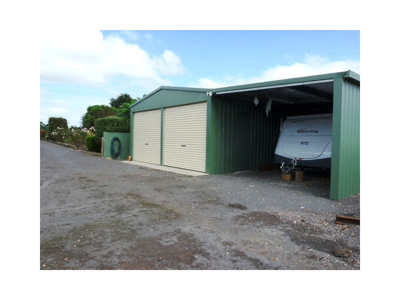 36 Ti Tree Lane, Penshurst VIC 3289