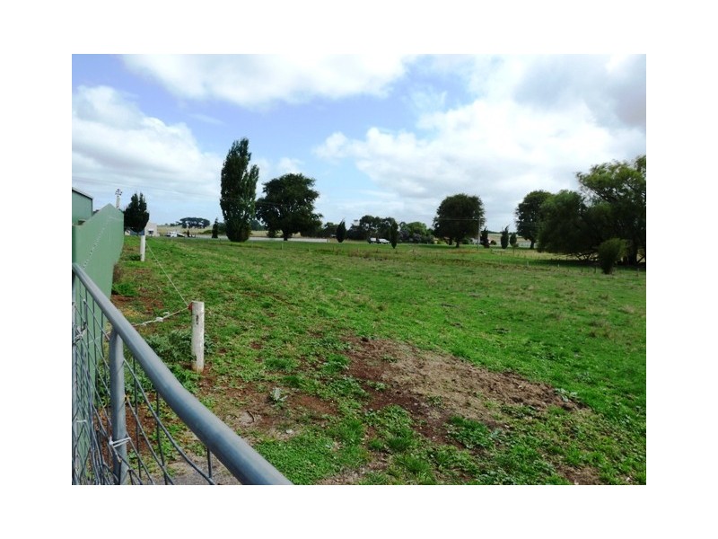 36 Ti Tree Lane, Penshurst VIC 3289
