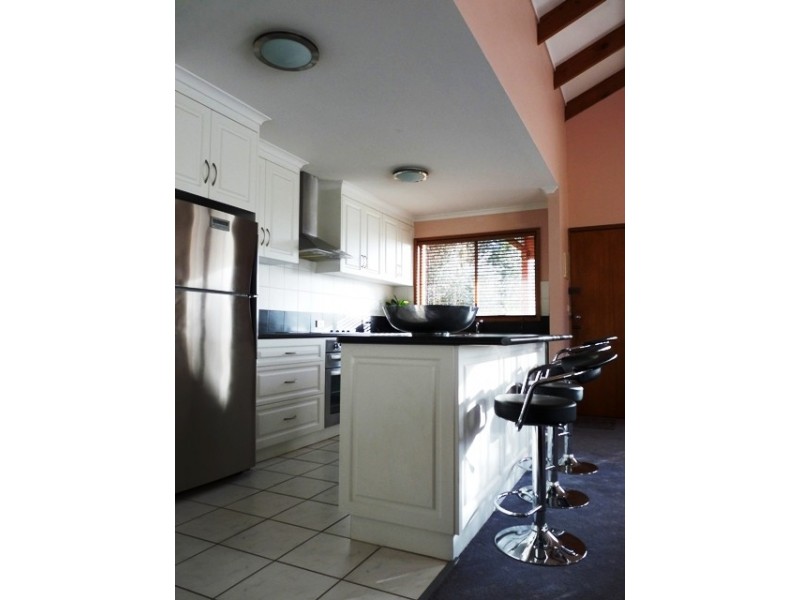 11 Kingfisher Grove, Warrnambool VIC 3280