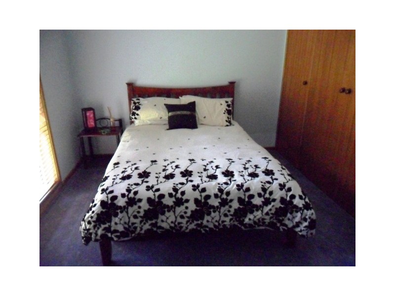 11 Kingfisher Grove, Warrnambool VIC 3280