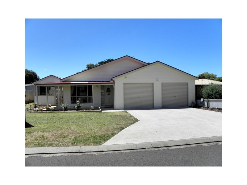 8 Spring Street, Koroit VIC 3282