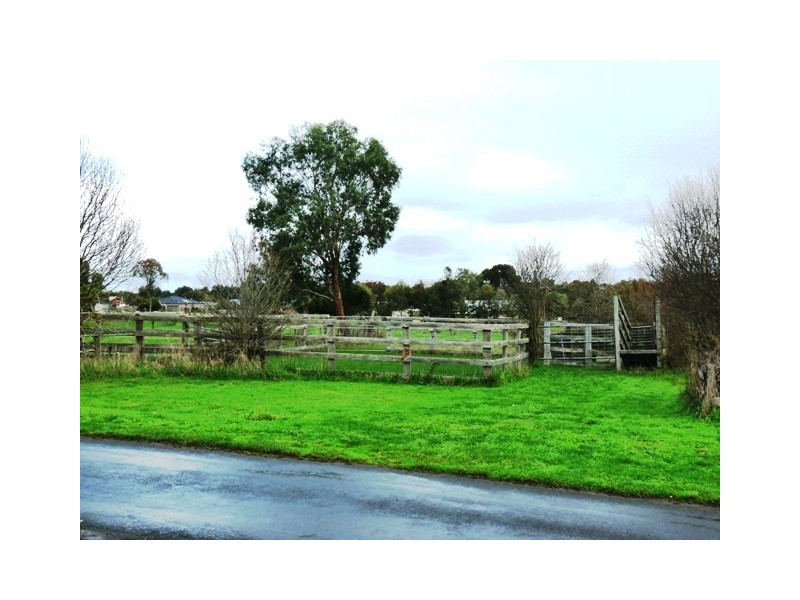 9 Quinns Road, Bushfield VIC 3281