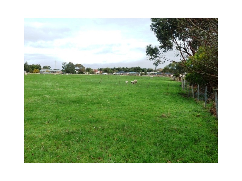 9 Quinns Road, Bushfield VIC 3281