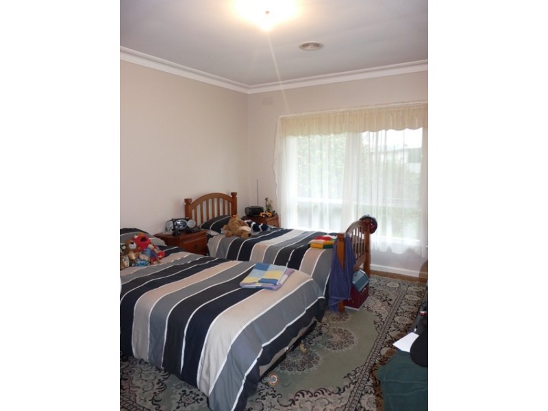 27 Mitchell Street, Cobden VIC 3266