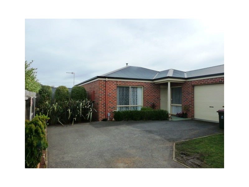 2/13 Golden Spring Crt, Warrnambool VIC 3280