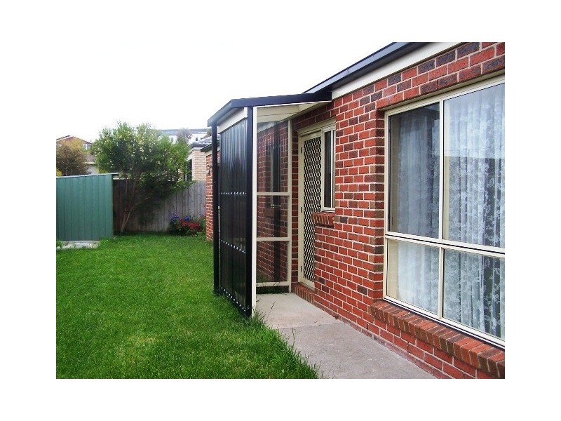 2/13 Golden Spring Crt, Warrnambool VIC 3280