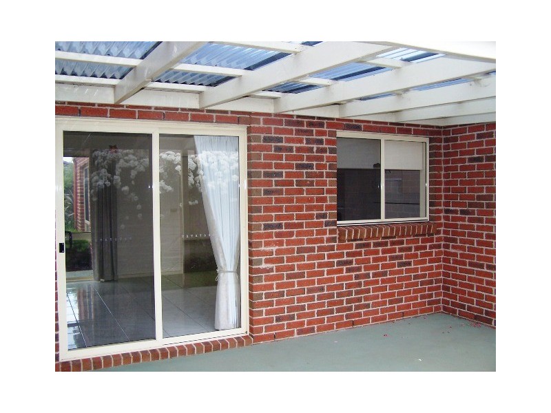 2/13 Golden Spring Crt, Warrnambool VIC 3280