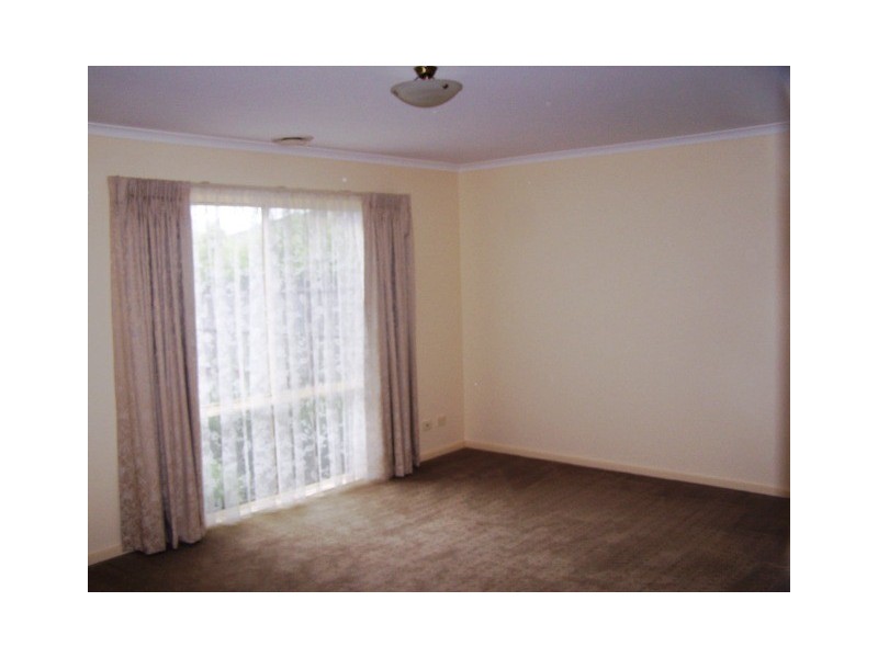 2/13 Golden Spring Crt, Warrnambool VIC 3280