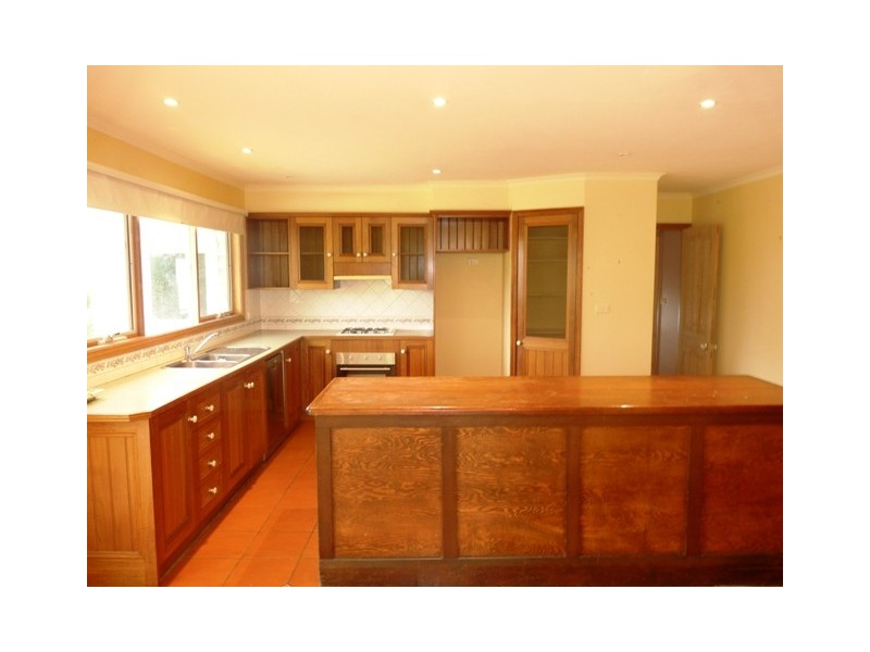 99 High Street, Koroit VIC 3282