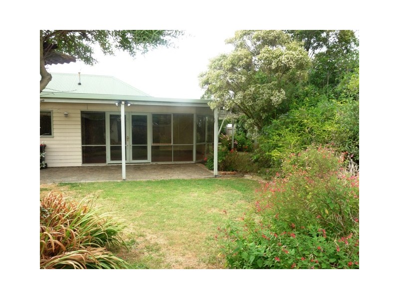 99 High Street, Koroit VIC 3282
