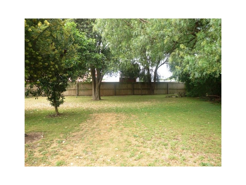 99 High Street, Koroit VIC 3282
