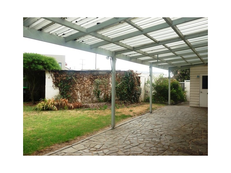 99 High Street, Koroit VIC 3282