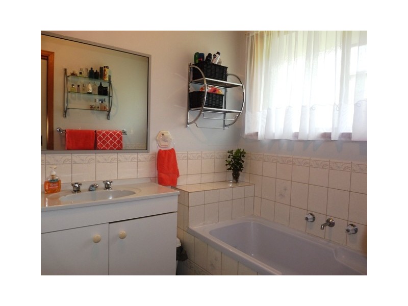 17 Clyde Crescent, Warrnambool VIC 3280