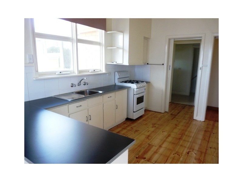 11 Hopkins Point Road, Warrnambool VIC 3280