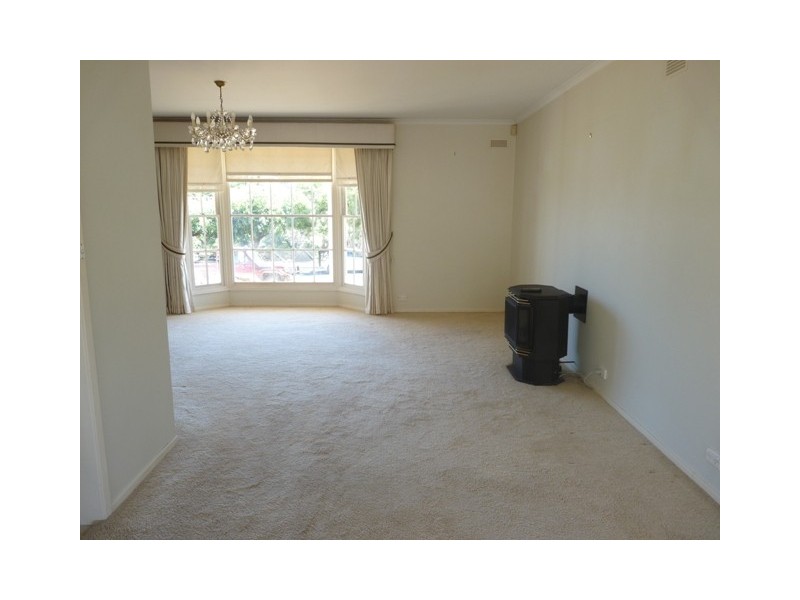 8 Ponting Drive, Warrnambool VIC 3280