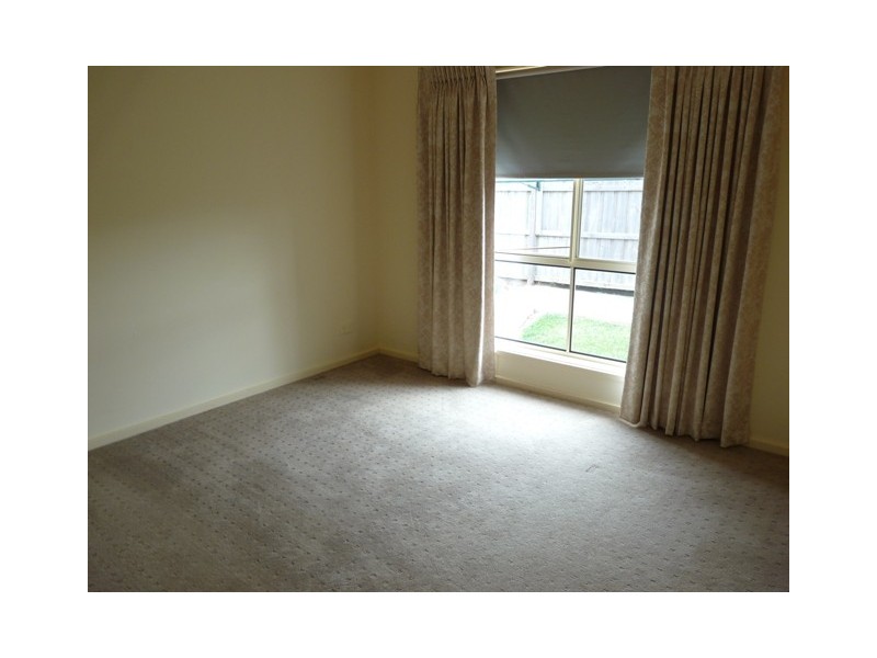 2/13 Golden Spring Court, Warrnambool VIC 3280