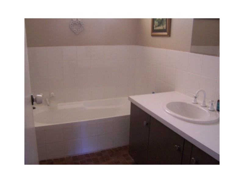 20 Stauntons Lane, Koroit VIC 3282