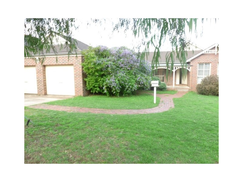 8 Roslyn Close, Warrnambool VIC 3280