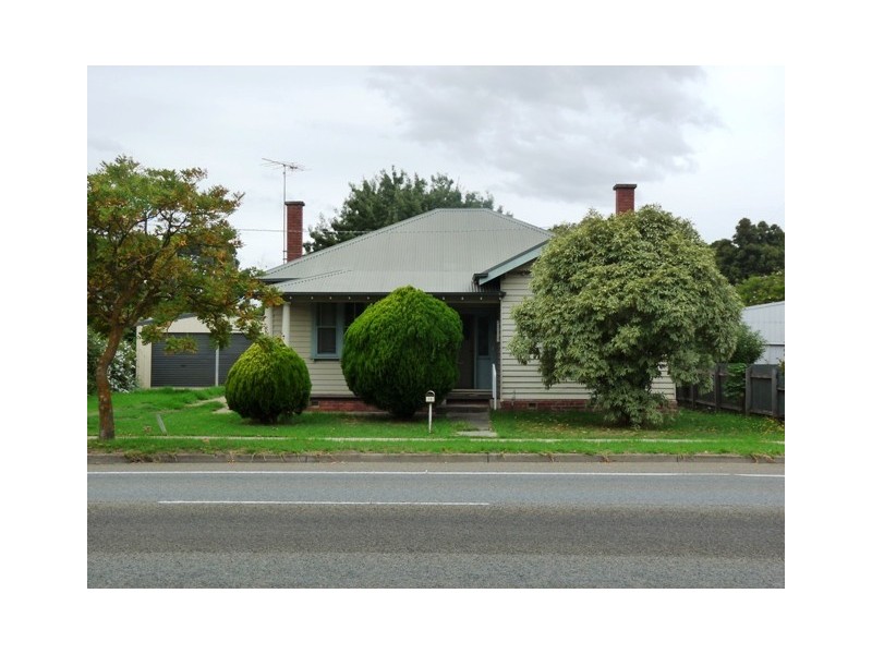 13 High Street, Terang VIC 3264
