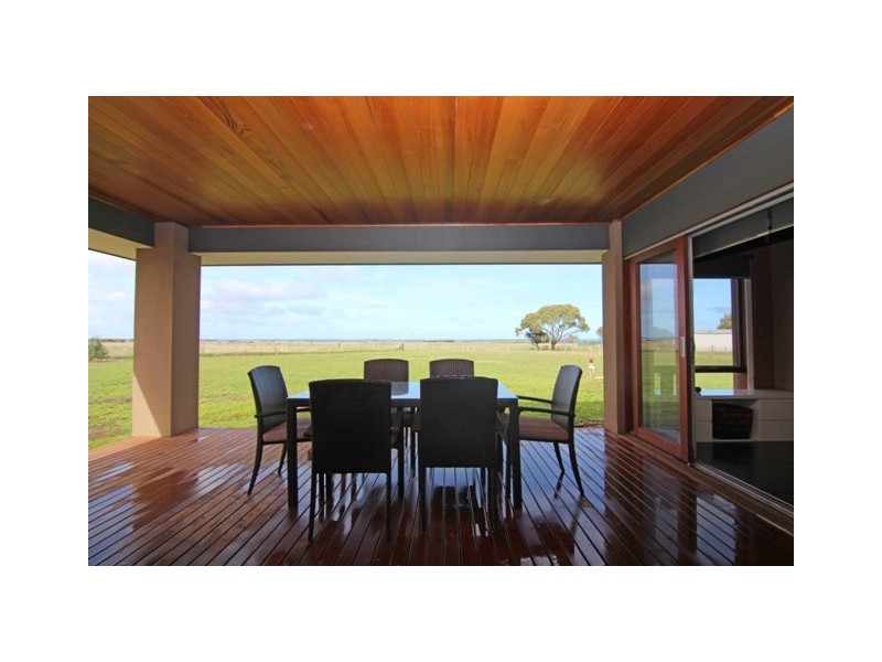 Southern Cross VIC 3283