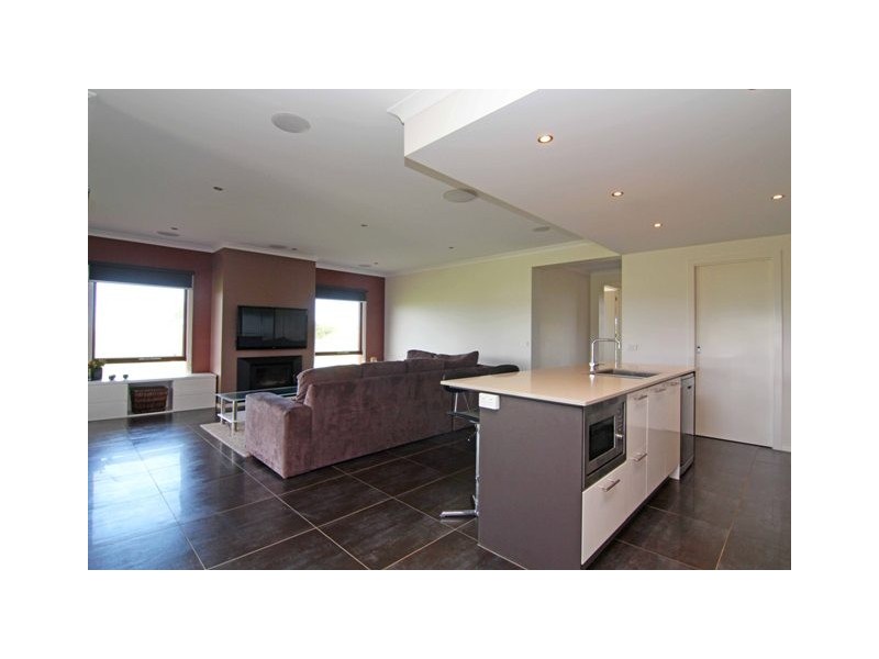 Southern Cross VIC 3283