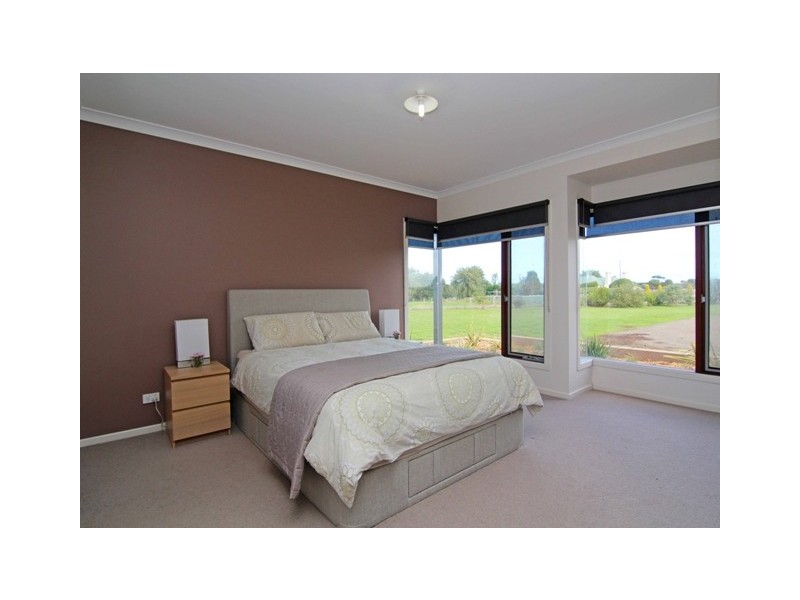 Southern Cross VIC 3283