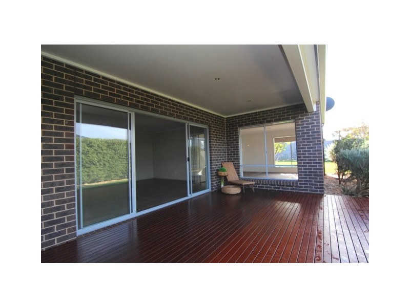 11 Huntingfield Drive, Warrnambool VIC 3280