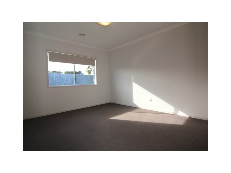 11 Huntingfield Drive, Warrnambool VIC 3280