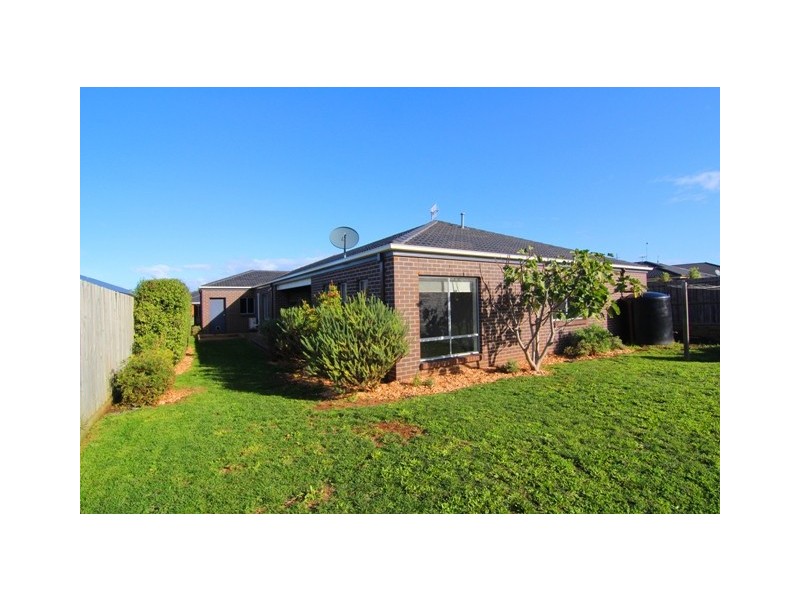 11 Huntingfield Drive, Warrnambool VIC 3280