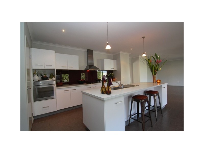 11 Huntingfield Drive, Warrnambool VIC 3280