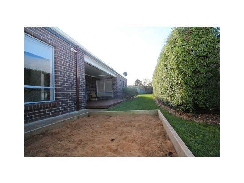 11 Huntingfield Drive, Warrnambool VIC 3280