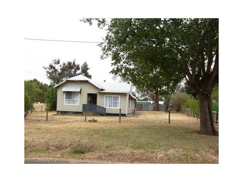 27 Ritchie Street, Caramut VIC 3274