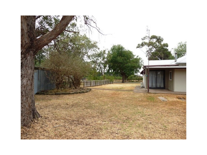 27 Ritchie Street, Caramut VIC 3274