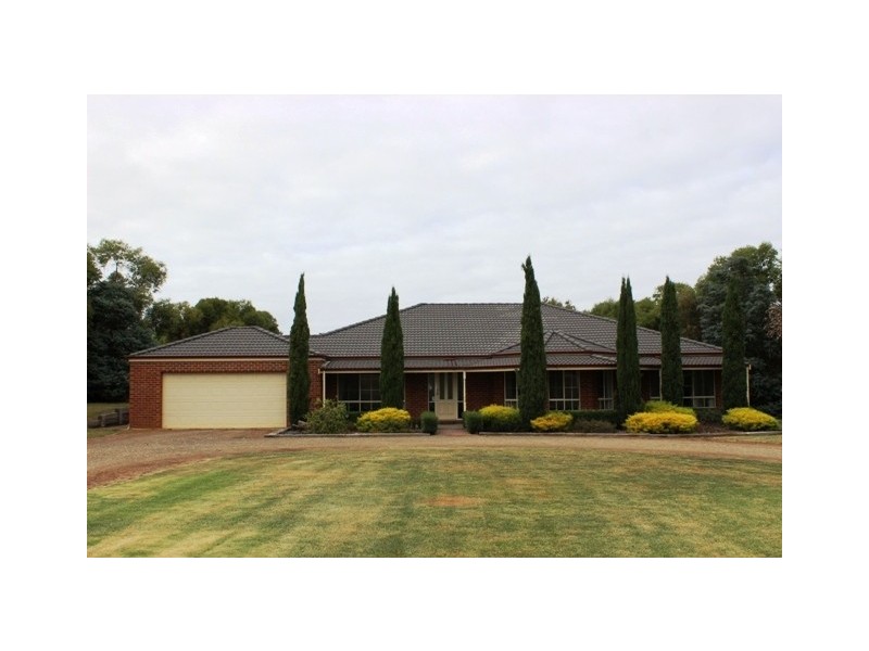 15 Clarke Street, Allansford VIC 3277