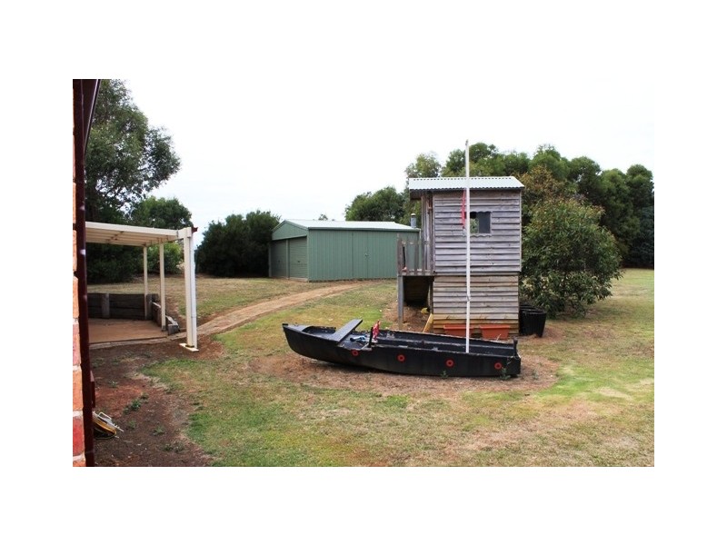 15 Clarke Street, Allansford VIC 3277