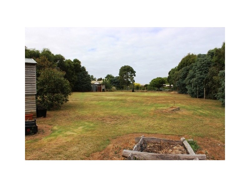 15 Clarke Street, Allansford VIC 3277