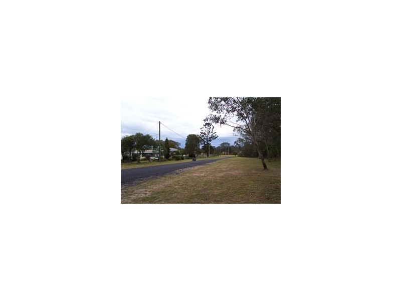 2 Nielsen St, Crows Nest QLD 4355