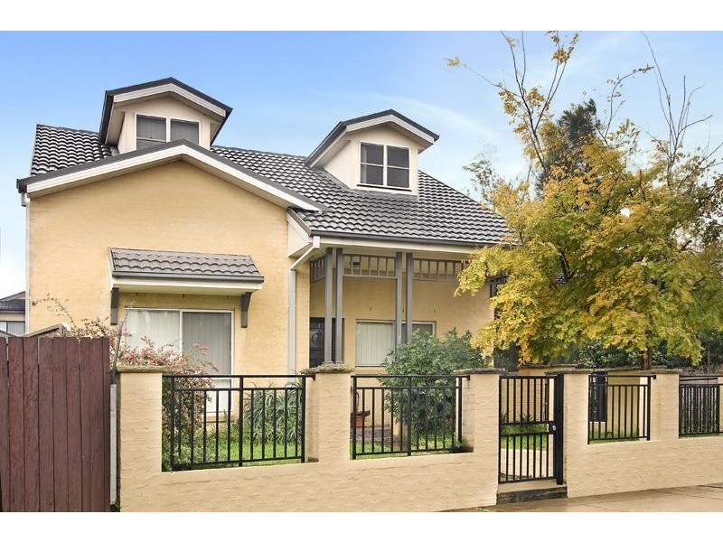 1/70B Miles Street, Mascot NSW 2020