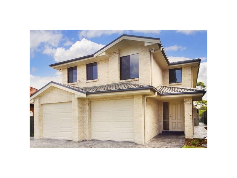 52 & 52A Mitchell St, Chifley NSW 2036