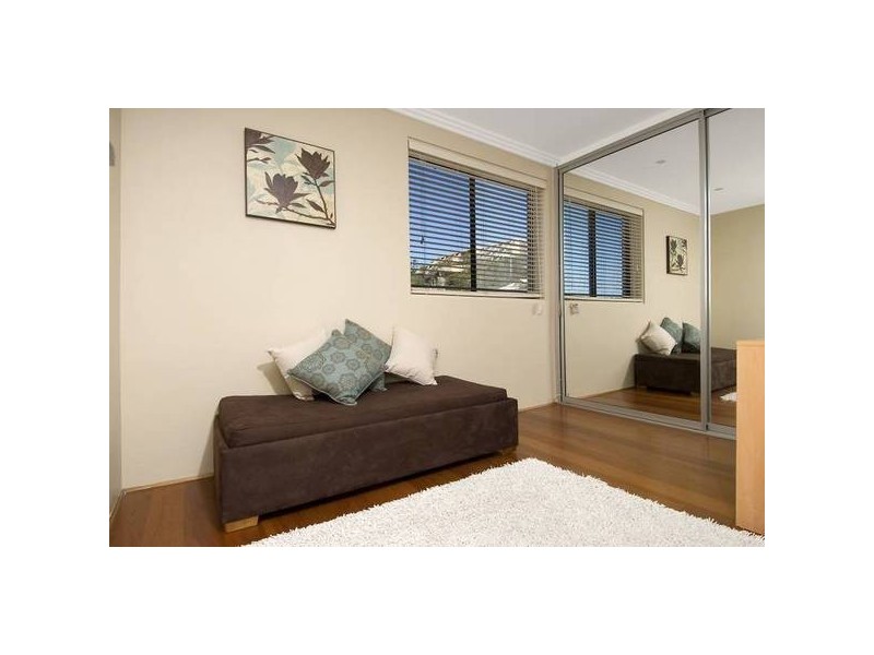 6/62 Carrington Parade, Curl Curl NSW 2096