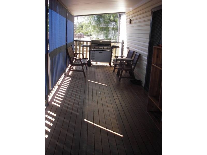 43 Littlefield St, Blackwater QLD 4717